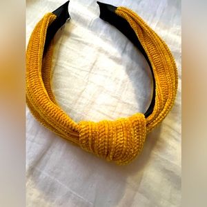 Headband in mustard yellow